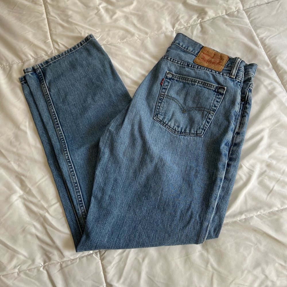 Levi’s 514 Light Wash Jeans — 34x32